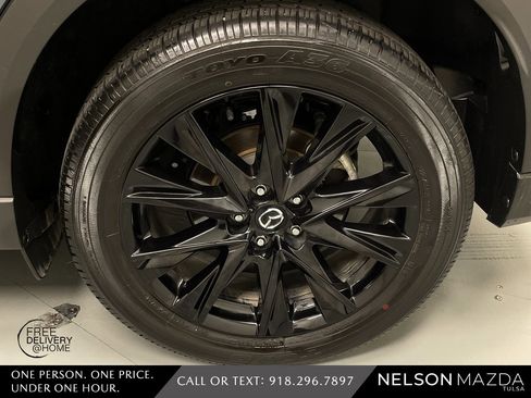 Used 2025 MAZDA CX-5 Carbon Edition image 12