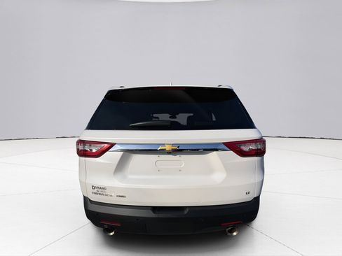 Used 2021 Chevrolet Traverse LT image 13
