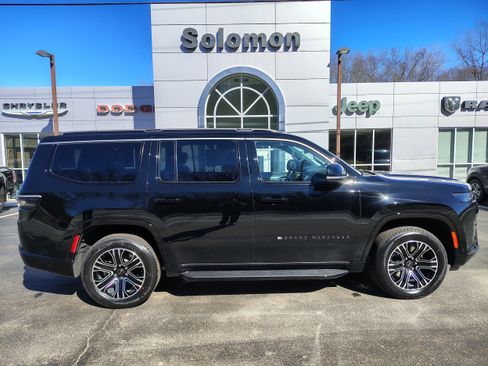 New 2026 Jeep Grand Wagoneer 4WD image 1