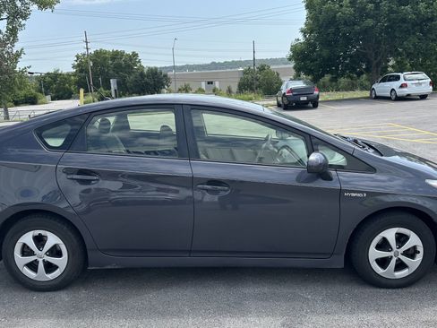 Used 2013 Toyota Prius Two FWD image 11
