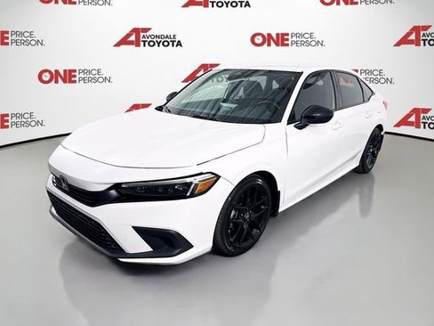 Used 2023 Honda Civic Sport image 3