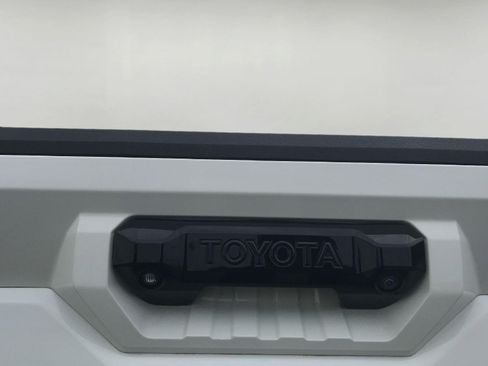 Used 2025 Toyota Tundra Limited w/ TRD Off-Road Package AWD/4WD image 23