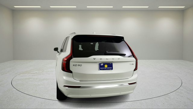 New 2026 Volvo XC90 T8 Plus w/ Protection Package Premier AWD/4WD image 5