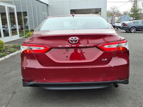 Used 2019 Toyota Camry LE FWD image 5