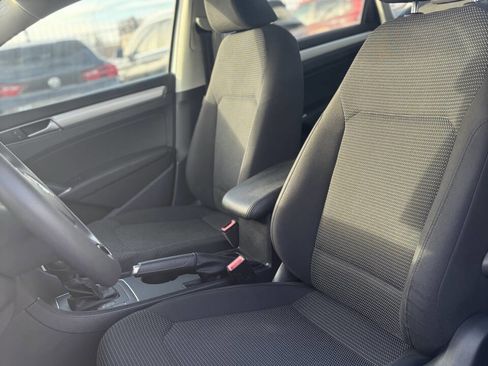 Used 2016 Volkswagen Passat 1.8T S w/ Lighting Package (P06) image 11