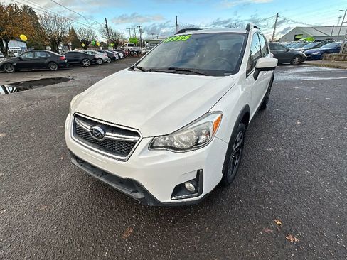 Used 2017 Subaru Crosstrek 2.0i Premium AWD/4WD image 8