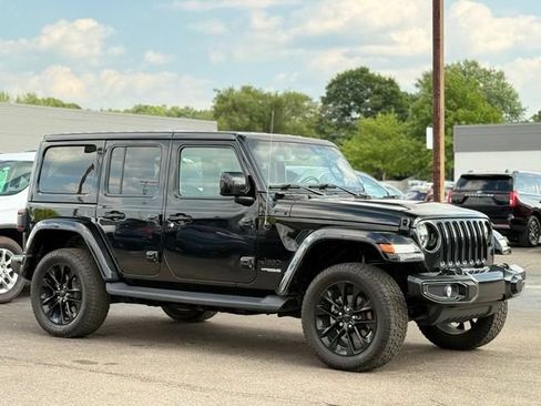Used 2021 Jeep Wrangler Unlimited Sahara AWD/4WD image 28