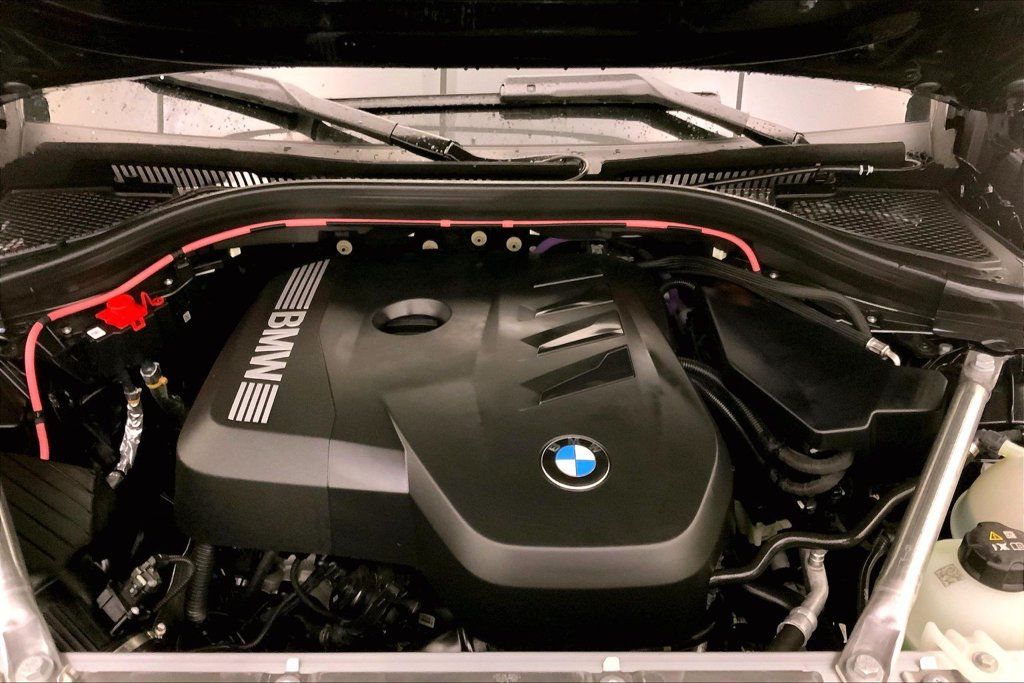 Certified 2026 BMW X3 xDrive30i w/ M Sport Package AWD/4WD image 9