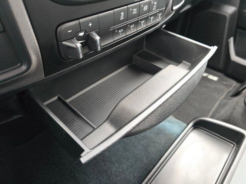 Used 2017 RAM 2500 Tradesman w/ Chrome Appearance Group image 37