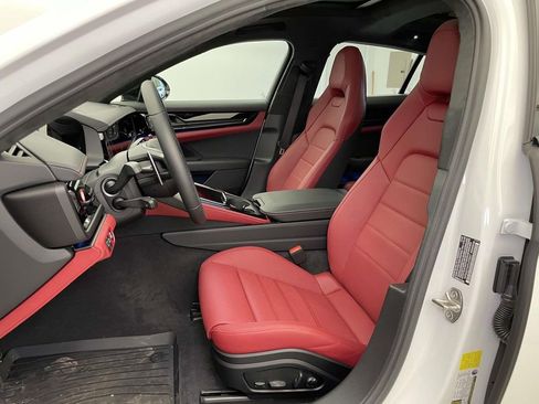 Used 2026 Porsche Panamera GTS image 5