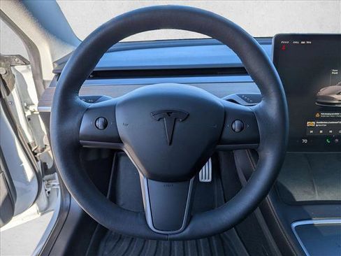 Used 2022 Tesla Model 3 Performance image 12
