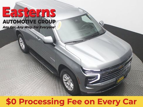 Used 2025 Chevrolet Tahoe LT AWD/4WD image 3