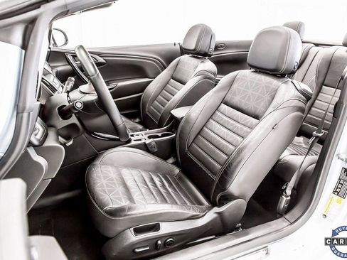 Used 2019 Buick Cascada Premium image 30