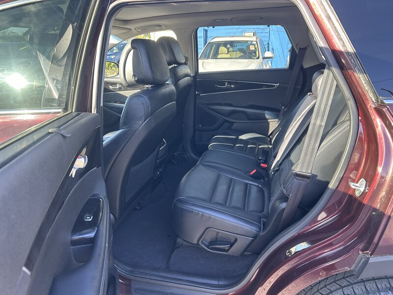 Used 2016 Kia Sorento EX w/ EX Touring Package AWD/4WD image 9