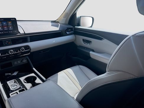 Certified 2025 Honda Pilot EX-L image 21