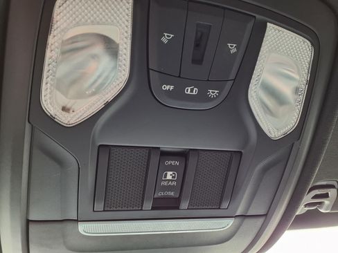 Used 2019 RAM 1500 Big Horn AWD/4WD image 11