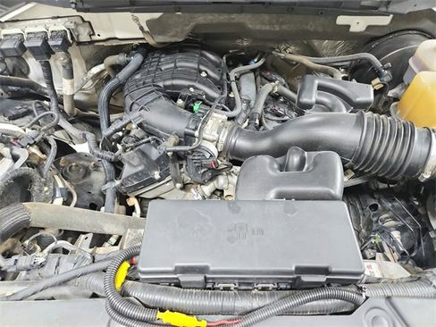 Used 2012 Ford F150 XLT w/ XLT Chrome Pkg image 17