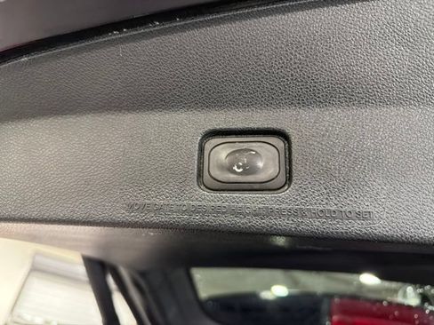 Used 2019 Ford Explorer Limited w/ Class III Trailer Tow Package FWD image 38