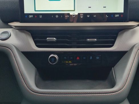 New 2026 Ford Explorer Active w/ Active Comfort Package image 15