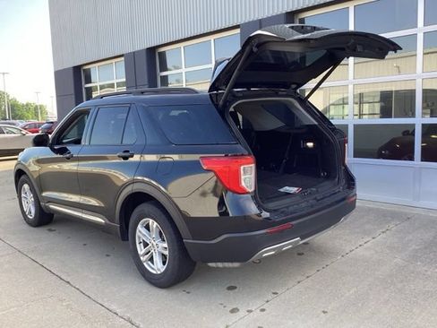 Used 2020 Ford Explorer XLT w/ Equipment Group 202A AWD/4WD image 13