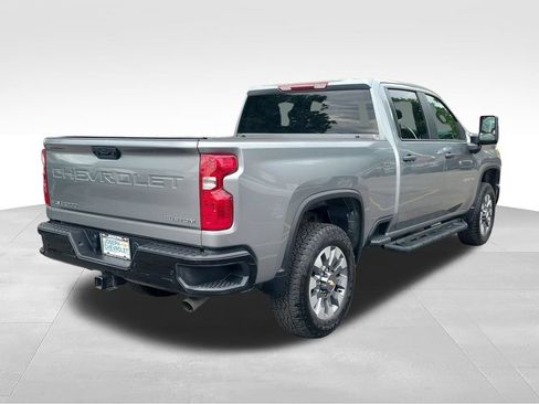 Used 2025 Chevrolet Silverado 2500 Custom w/ Custom Value Package AWD/4WD image 4