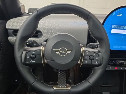 Certified 2025 MINI Cooper S image 15