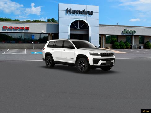 New 2026 Jeep Grand Cherokee L 4WD image 11