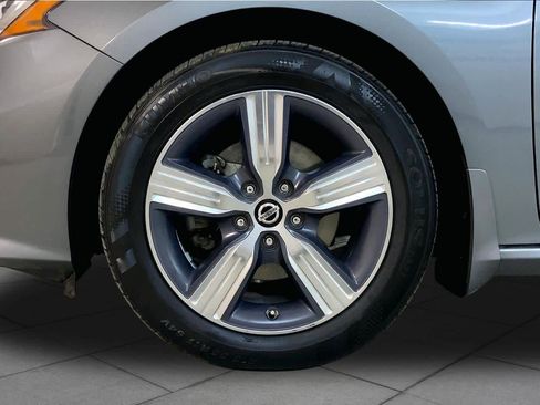 Used 2019 Nissan Altima 2.5 SV image 10