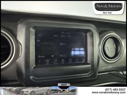 Used 2023 Jeep Wrangler Sport AWD/4WD image 21