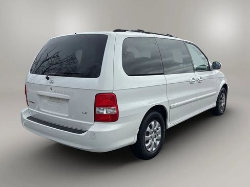 Used 2005 Kia Sedona LX image 4
