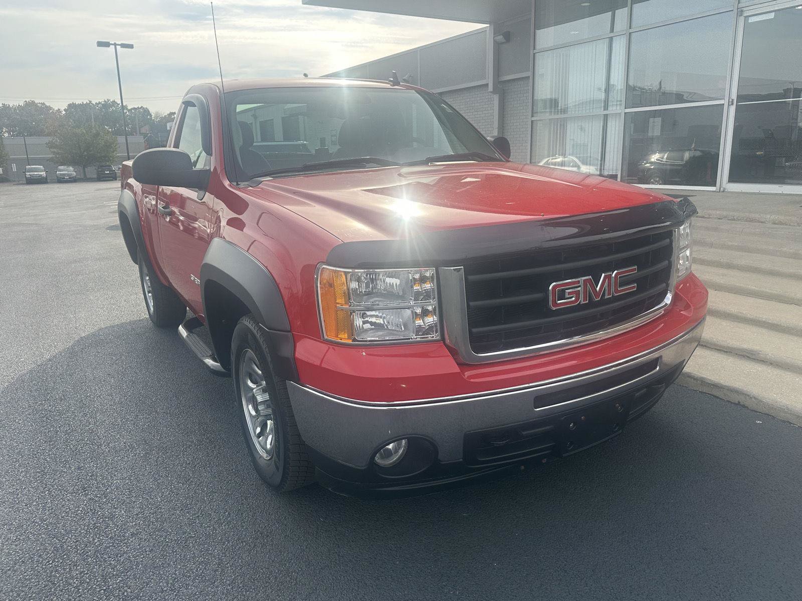 Used 2010 GMC Sierra 1500 W/T RWD image 3