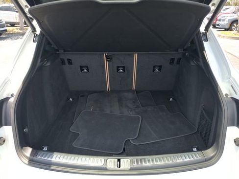 Used 2021 Porsche Macan AWD/4WD image 12