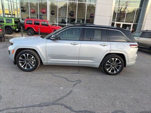 Certified 2022 Jeep Grand Cherokee Overland w/ Adv Protech Group III image 23