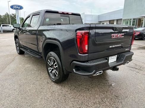 Used 2024 GMC Sierra 1500 AT4 w/ Technology Package AWD/4WD image 5