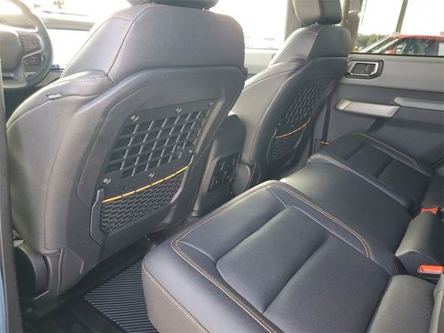 Used 2023 Ford Bronco Badlands image 22