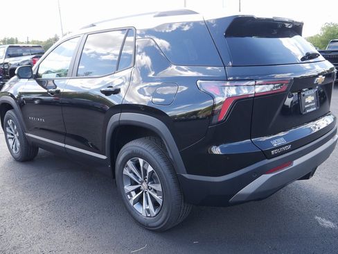 New 2025 Chevrolet Equinox LT w/ Convenience Package II image 3