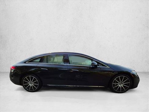 Used 2023 Mercedes-Benz EQS 580 4MATIC Sedan image 4
