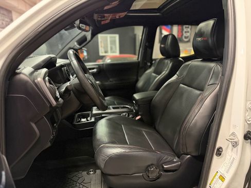 Used 2019 Toyota Tacoma TRD Pro AWD/4WD image 16