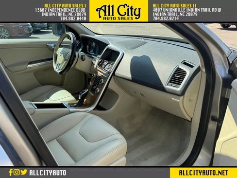 Used 2015 Volvo XC60 T5 Premier w/ Proximity Package FWD image 14