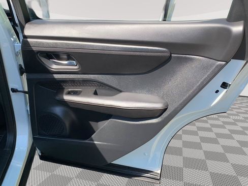Certified 2024 Nissan Ariya FWD image 12