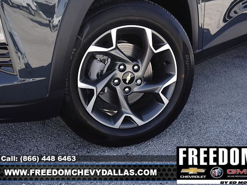 New 2026 Chevrolet Trax LT image 9