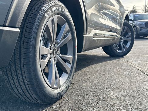 New 2026 Ford Explorer Active image 13