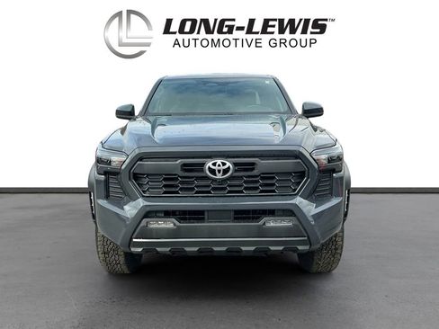 Used 2025 Toyota Tacoma TRD Off-Road image 11