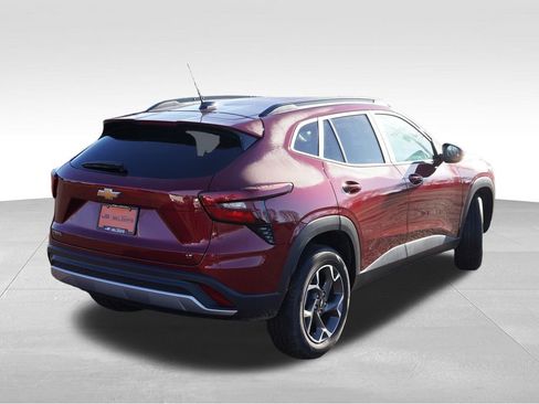 Certified 2024 Chevrolet Trax LT w/ Driver Confidence Package image 5