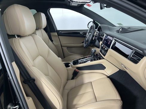 Used 2024 Porsche Macan w/ Premium Plus Package image 33