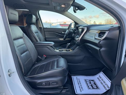 Used 2018 GMC Acadia Denali image 20