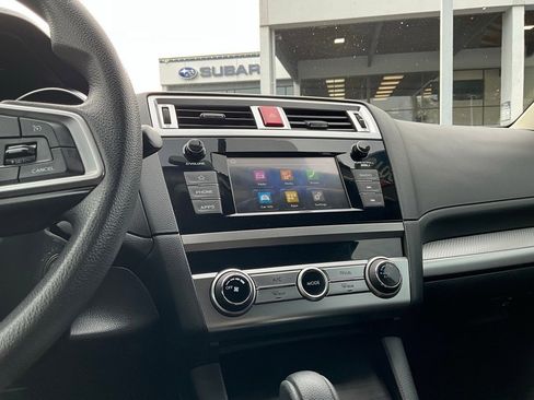 Used 2018 Subaru Outback 2.5i image 17