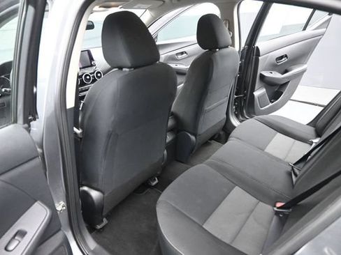 Used 2024 Nissan Sentra SV FWD image 15