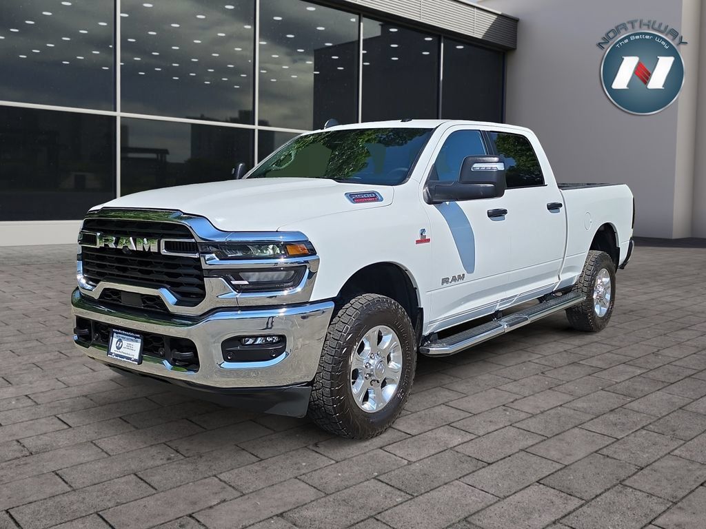 Used 2025 RAM 2500 Big Horn AWD/4WD image 1