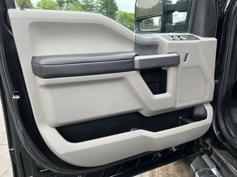 Used 2021 Ford F250 XLT w/ XLT Premium Package AWD/4WD image 14